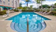 Outdoor Swimming Pool of Hampton Inn Ft. Lauderdale Airport North Cruise Port