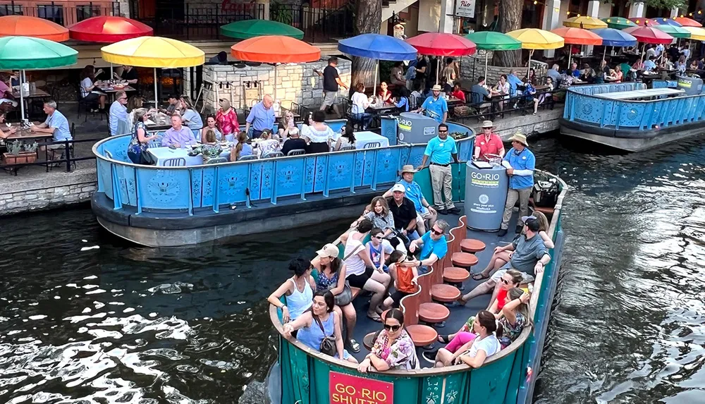 Boat Cruises on the Riverwalk from Go Rio Cruises