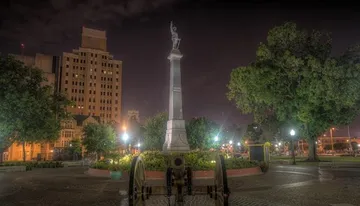 Death Warmed Over: San Antonio Haunted Pub Crawl Photo